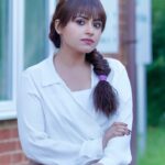 Simi Chahal Instagram – Meher 🤍

Jee Ve Sohneya Jee in theaters near you 🥰

#JVSJ 💟

Costume Stylist : @designer.nitasha 
Makeup : @prabhakarchande_makeupartist 
Hair : @krishna.hairstylist
Photography : @dashmesharts

#meher ❣️