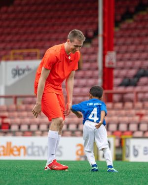 Simon Minter Instagram - That one lanky kid at school.