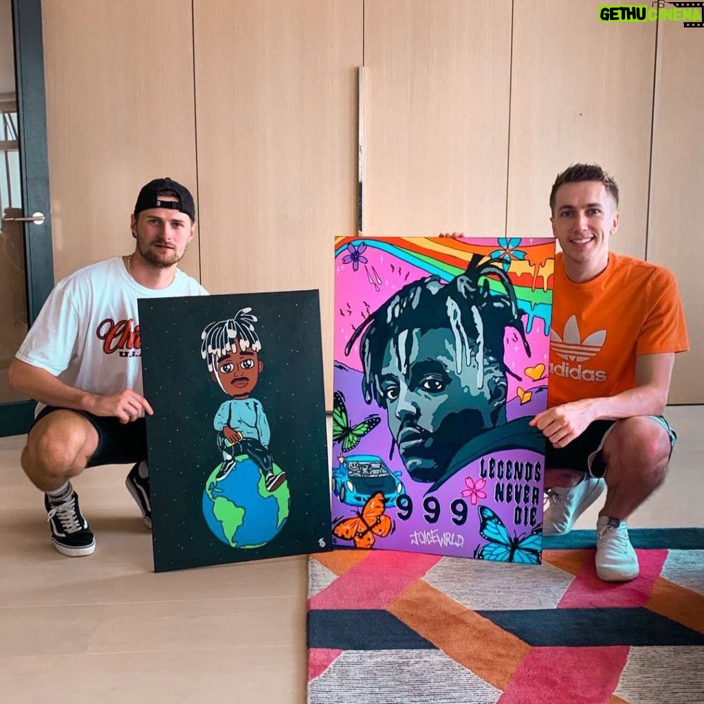 Simon Minter Instagram - Got these two insane paintings from @jamiebrindley 🙌🏻 which one do you prefer?