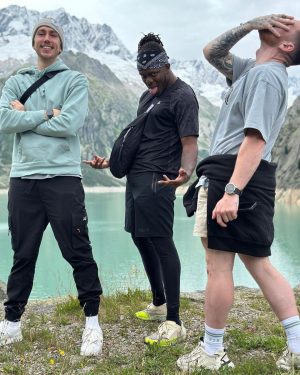 Simon Minter Instagram - Just wanted a nice photo in front of the lake.