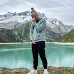Simon Minter Instagram – Just wanted a nice photo in front of the lake.