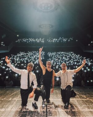 Simone Paciello Instagram - 4/40 BOLOGNA e FERRARA 🎭
Sempre più grati di tutto questo 🤍🙏🏼

📸: @simoneilgalbiati