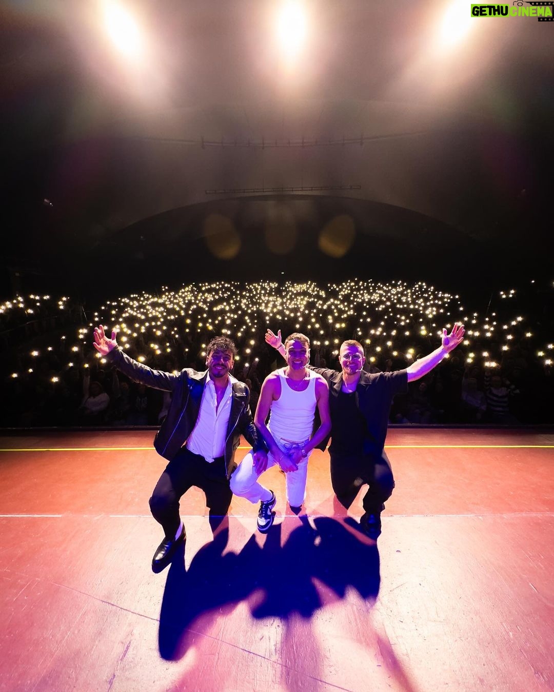 Simone Paciello Instagram - 1/40 MONTECATINI GRAZIE 🤍 Poche volte ci è capitato di provare emozioni forti come quelle di ieri🫶🏻 Ci vediamo in tutta Italia! Teatro Verdi Montecatini Terme