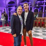 Simone Paciello Instagram – Questa sera su Italia 1 a Back To School torneró tra i banchi di scuola per rifare l’esame di quinta elementare. 
Come sarà andata?
Inizio anticipatamente a chiede scusa a tutti i miei ex professori 🫶🏻❤️