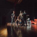 Simone Paciello Instagram - Grazie Milano ❤️ La prima data di Esperienze D.M. dal vivo a teatro è stato un successo incredibile. I primi sorpresi da tutto ciò siamo noi 3 in primis. Eravamo terrorizzati all'idea di portare dal vivo un format mai provato dal vivo e del tutto IMPROVVISATO. Sarà stato merito del teatro pieno e del pubblico meraviglioso di ieri, ma è stata la cosa più bella, divertente e vera che abbiamo mai fatto in undici anni di video. La cosa ci rende incredibilmente orgogliosi. Pronti per il tour?😏 Teatro Martinitt