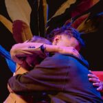 Simone Paciello Instagram – Grazie Milano ❤️
La prima data di Esperienze
D.M. dal vivo a teatro è stato un successo incredibile.
I primi sorpresi da tutto ciò siamo noi 3 in primis.
Eravamo terrorizzati all’idea di portare dal vivo un format mai provato dal vivo e del tutto IMPROVVISATO.
Sarà stato merito del teatro pieno e del pubblico
meraviglioso di ieri, ma è stata la cosa più bella, divertente e vera che abbiamo mai fatto in undici anni di video.
La cosa ci rende incredibilmente orgogliosi.
Pronti per il tour?😏 Teatro Martinitt