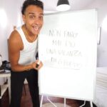 Simone Paciello Instagram - NON FARÓ MAI PIÙ UNA VACANZA DI GRUPPO❌❌ Condividi il video e invialo al tuo gruppo vacanze 😈🤣