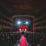 Simone Paciello Instagram – Letteralmente un sogno 🤍
La nostra primissima volta al sud è stato qualcosa di indescrivibile, un calore così poche volte lo abbiamo provato, per non parlare della bellezza dei teatri!
Grazie Palermo, Catania, Taranto e Lecce 🙏🏼