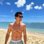 Simu Liu Instagram – sun/shade 🏝️ Waikiki, Honolulu, Hawaii