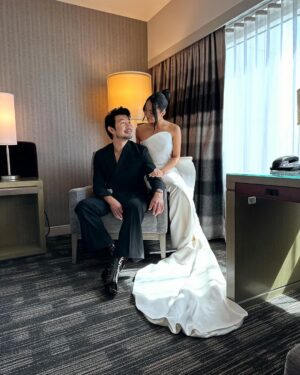 Simu Liu Instagram - simply the best day with the best date 🤍

groomed by @mirachai
styled by @chloekeiko
suit by @fendi
shoes by @louboutinworld
brooch by @debeersofficial
watch by @jacobandco