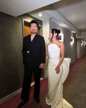 Simu Liu Instagram - simply the best day with the best date 🤍

groomed by @mirachai
styled by @chloekeiko
suit by @fendi
shoes by @louboutinworld
brooch by @debeersofficial
watch by @jacobandco