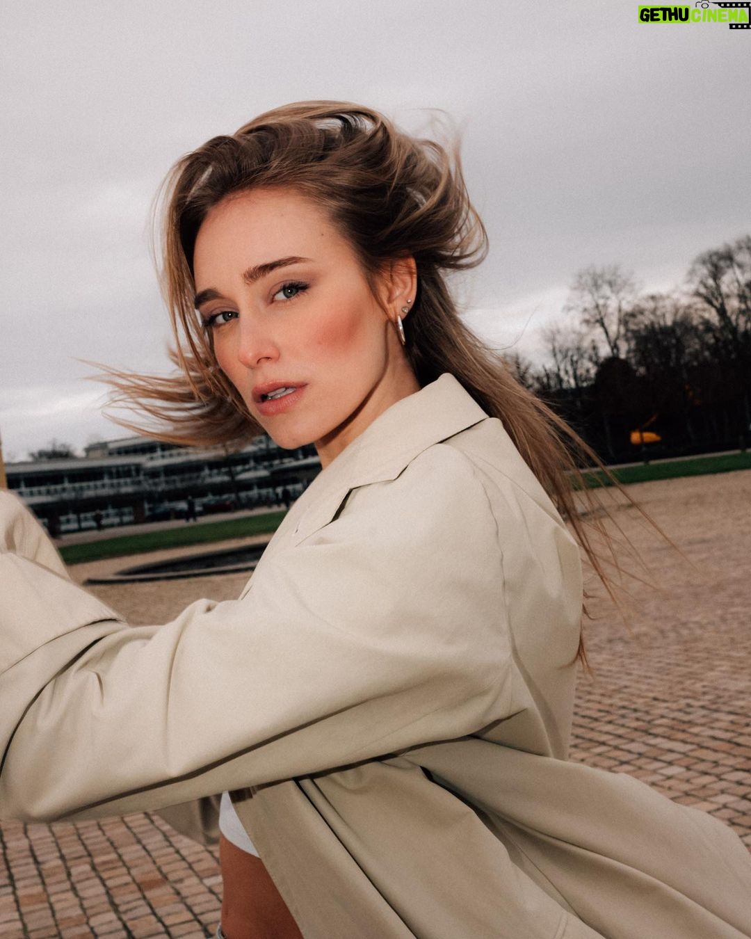 Sina Deinert Instagram - Photoshoot with @boulgates 📸🧡