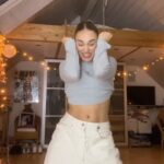 Sina Deinert Instagram - I did so many mistakes with this one 😂 but I love this song!! 🔥