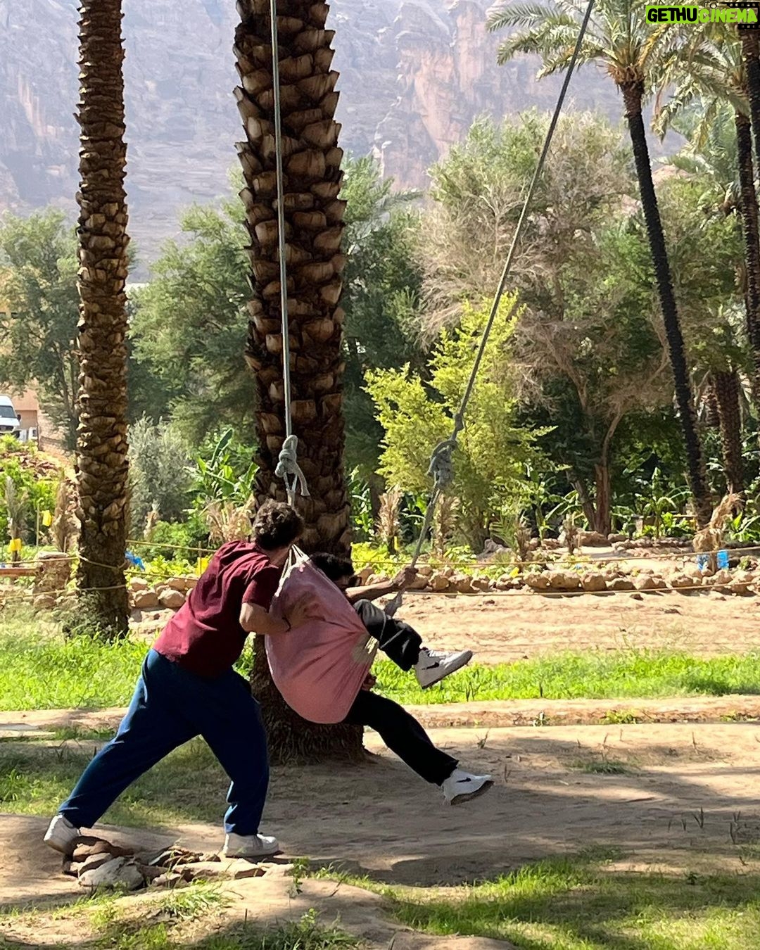 Sina Deinert Instagram - We finally made it to Saudi Arabia and it is soooooo beautiful here!! ππΌββοΈ Itβs also amazing to meet some Uniters here in Al Ula β€οΈβπ₯π«ΆπΌπ Al Ula Saudi Arabia