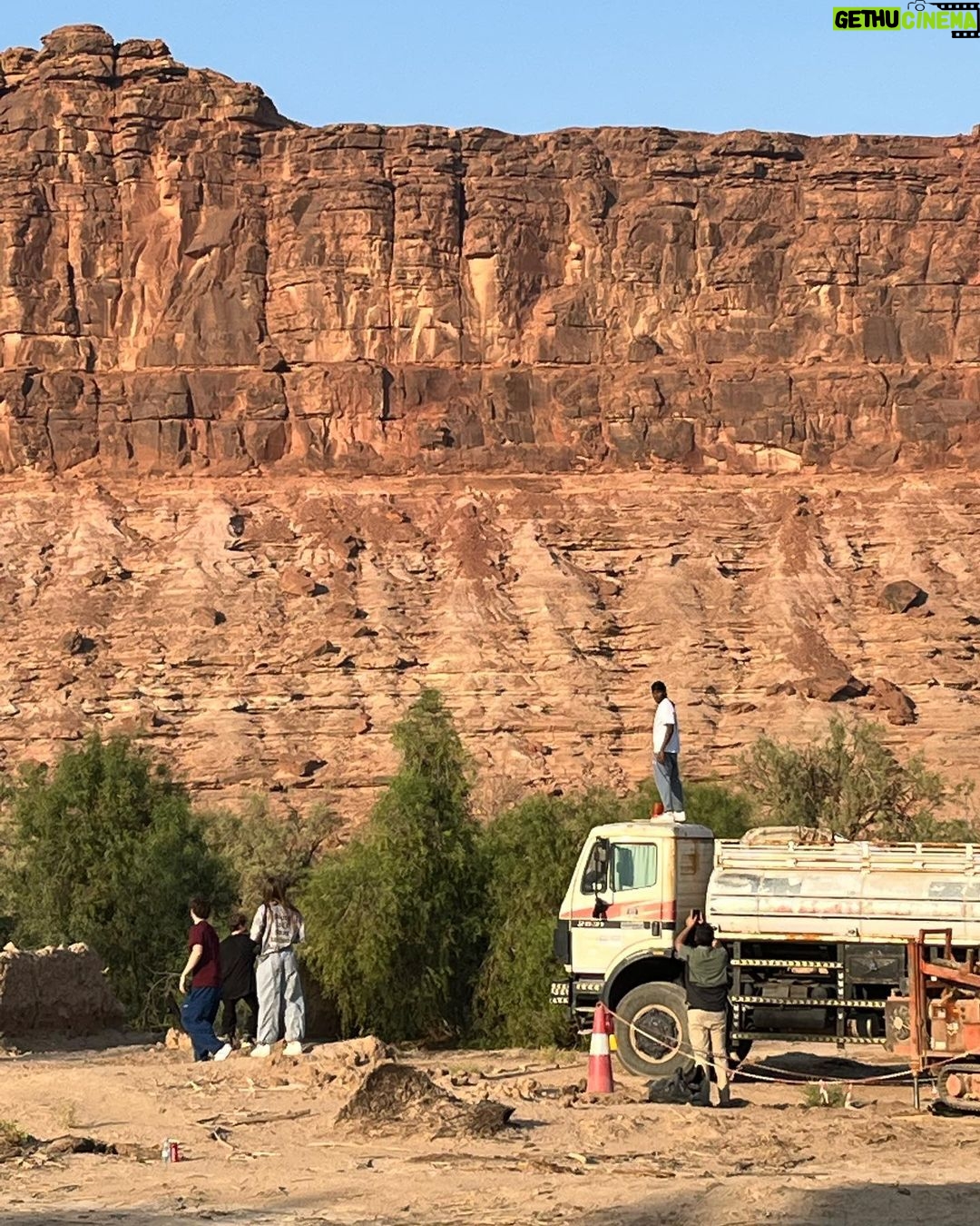 Sina Deinert Instagram - We finally made it to Saudi Arabia and it is soooooo beautiful here!! ππΌββοΈ Itβs also amazing to meet some Uniters here in Al Ula β€οΈβπ₯π«ΆπΌπ Al Ula Saudi Arabia