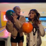 Sina Deinert Instagram - What kind of bowler are you? 1,2,3 or 4? 🎳 @nowunited Los Angeles, California