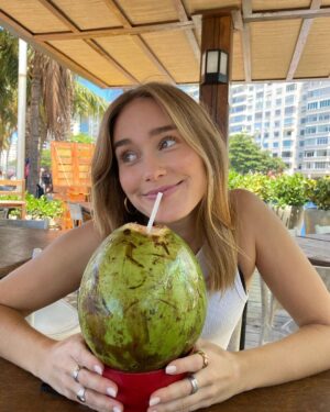 Sina Deinert Instagram - Hi there Brazil 😏 happy to be back💕 @nowunited