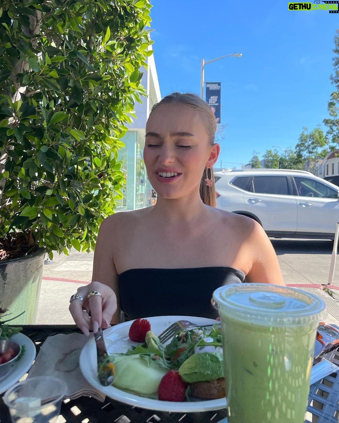 Sina Deinert Instagram - What’s your mood today? 1, 2 or 3? Los Angeles, California
