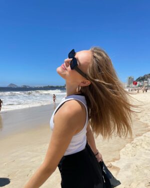 Sina Deinert Instagram - Hi there Brazil 😏 happy to be back💕 @nowunited