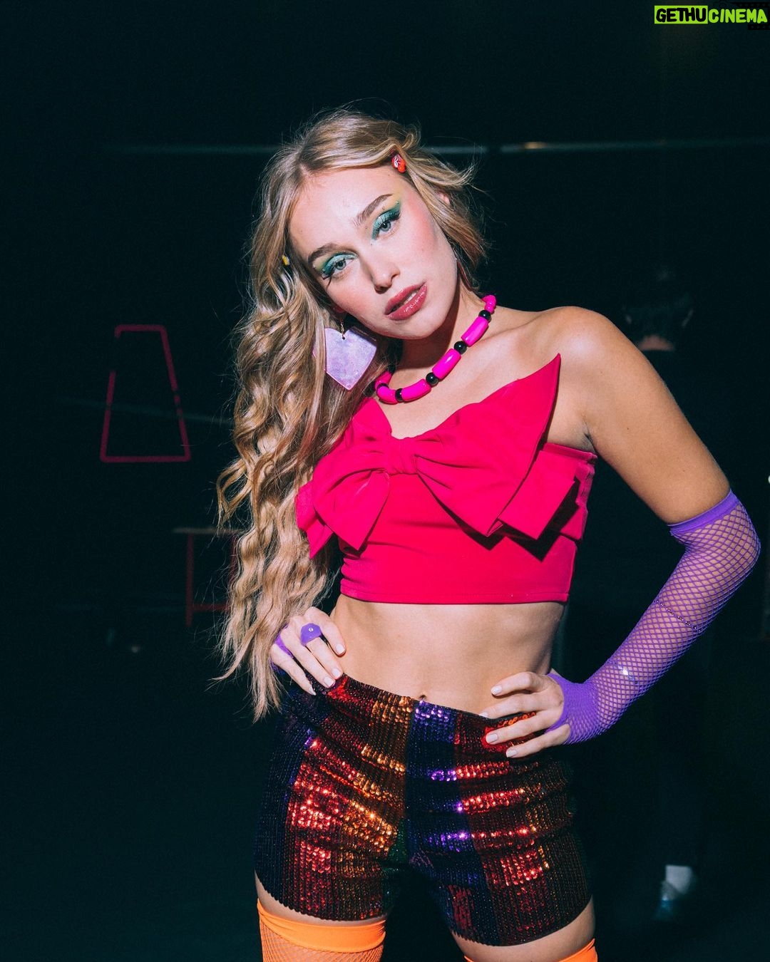 Sina Deinert Instagram - „RODEO IN TOKYO“ Music Video out now!!!! @nowunited