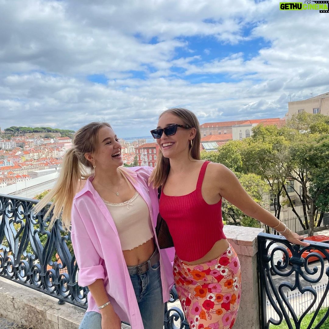 Sina Deinert - 276.2K Likes - Lisbon 💚