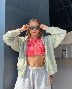 Sina Deinert Instagram - 🪲🧑🏼‍🎤🧚🏻🐛🐍