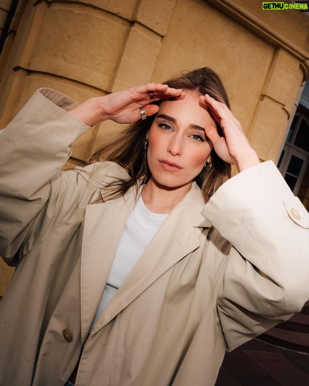 Sina Deinert Instagram - Photoshoot with @boulgates 📸🧡