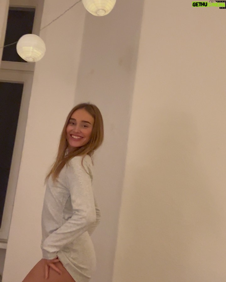 Sina Deinert Instagram - @jeky_lee First visitor in my new home β¨πΎπ Berlin, Germany