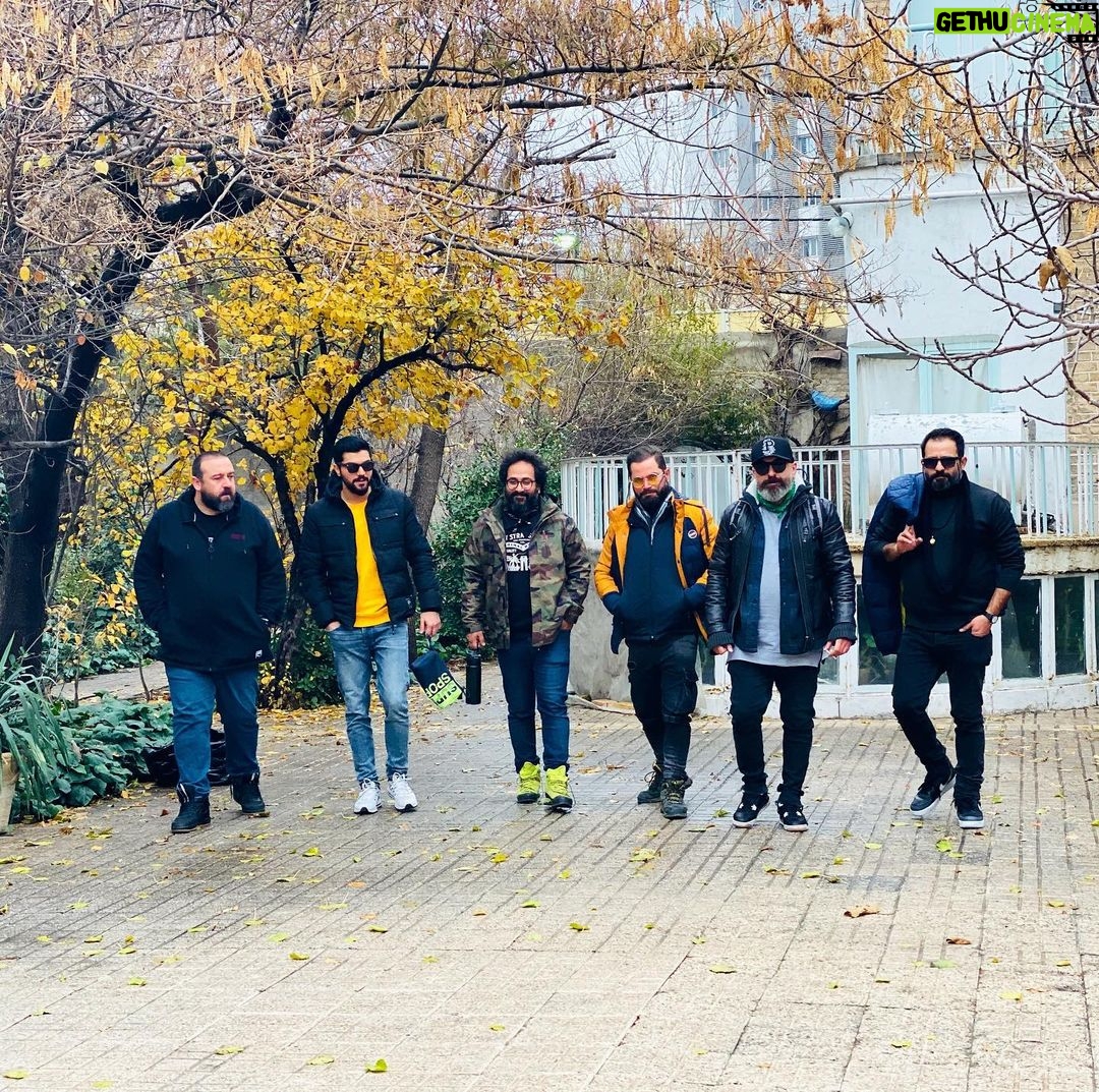 Sina Mehrad Instagram - ❤️🍂رفقای ناب ، همکارای خوب Aghazade series🎬 Mashhad, Iran