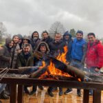 Sina Mehrad Instagram – 🎬
اینک که کمتر از بیست و چهار ساعت از پایان فیلمبرداری آقازاده میگذرد به خیلی چیزها می اندیشم.به حرف ها و درد های ریز و درشتی که قرار بود بگوییم و قضاوتش بماند با شما ، به بیکران محبتِ حامد عنقا و بهرنگ توفیقی که بار دیگر چون سریال پدر ، پدرانه در کنارم ایستادند، به تک تک عوامل آقازاده که در این یک سال بالهای خستگی ناپذیری بودند
به احترام تک تک شان کلاه از سر برمیدارم.
❤️
سینا ، حامد
@aghazadeh.series