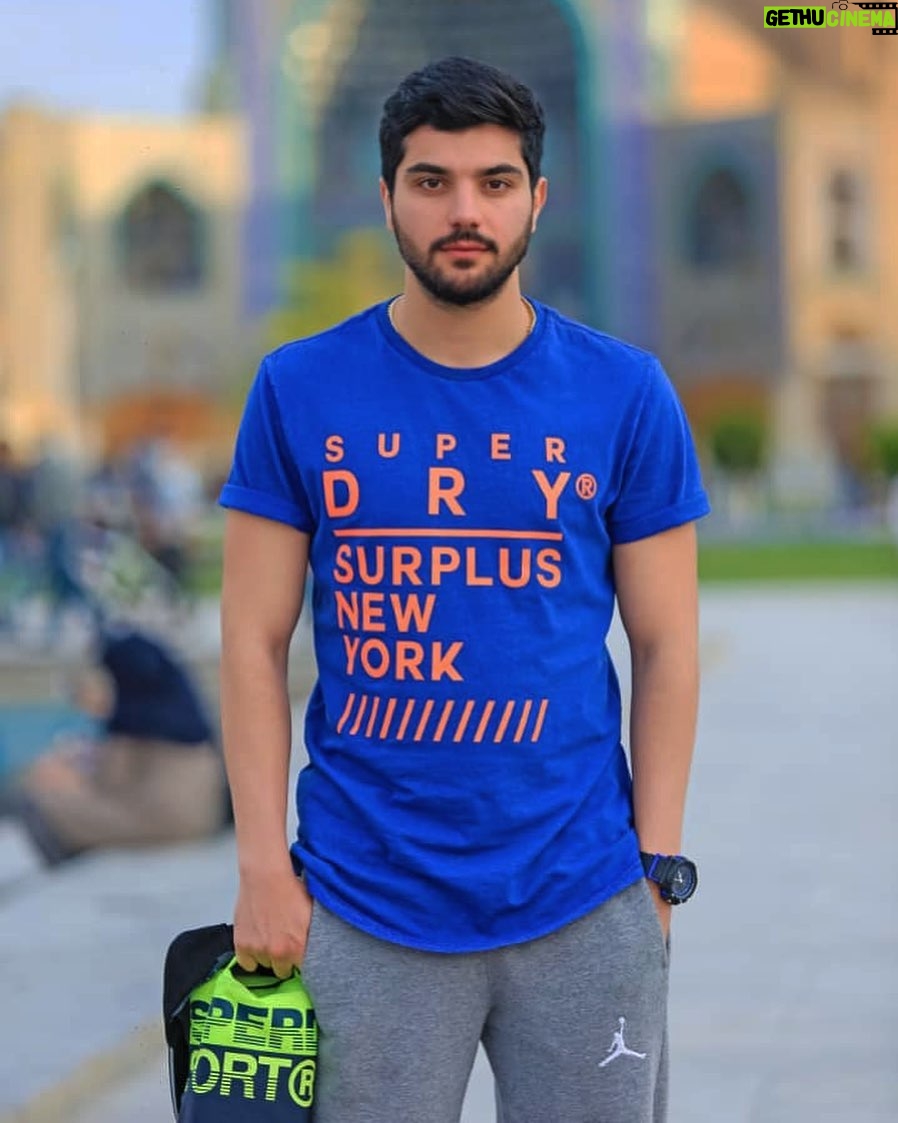 Sina Mehrad - 196.7K Likes - ❤️اصفهان