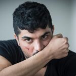 Sina Mehrad Instagram – .
عماد گربه : جلوی منو هيچ ديوارى نميتونه سَد كنه…
فيلم سينمايى «ژنِ خوک»
کارگردان : سعید سهیلی
فیلمبردار : مسعود سلامی
عکس : سحاب زری باف
#persian_cat
#عماد_گربه