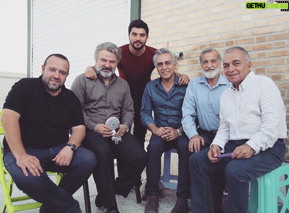 Sina Mehrad Instagram - . عجب قيمتى داره اين عكس بخاطر وجود شما👑 آقاا سلطانى ، آقاى امكانيان ، عمو اكبر رحمتى ، آقاى فروتن ، بهرنگ توفيقى عزيزم برادر بزرگم ❤️