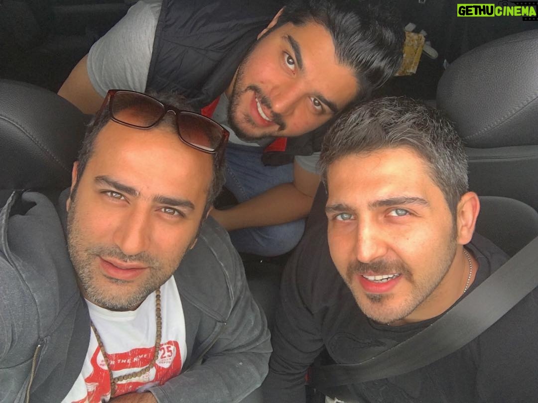 Sina Mehrad Instagram - 💪🏻با آقايون داداش 💪🏻