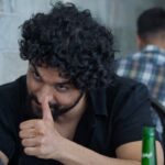 Sina Mehrad Instagram – .
تا حالا شده تو مجلس ختمی خندهت 😂 بند نیاد؟؟
اینا همشون مهمونن اومدن مجلس عزا، اما اندازه یه عروسی بهشون خوش میگذره!
.
رونمایی از نخستین تیزر #شادروان
.
این کمدی را میتوانید در نوروز ۱۴۰۱ در سینماهای سراسر کشور تماشا کنید
.
بازیگران: سینا مهراد، گلاره عباسی، نازنین بیاتی و بهرنگ علوی، با هنرمندی رویا تیموریان و با حضور رضا رویگری و بهرام ابراهیمی
.
با صدای: روزبه نعمت الهی
.
کارگردان: حسین نمازی
تهیه کننده: عباس نادران
ساخت تیزر: امید میرزایی
پخش از #خانه_فیلم
.
خرید بلیت از سامانههای سینماتیکت، گیشه۷ و ایرانتیک
.
.
@sinamehraad
@gelarehabbasi
@bayati__nazanin
@behrangalavi_official
@royateymourian
@rezaroygariofficial
@hossein.namazi1360
@abbas.naderan
@roozbeh_nematollahi
@shadravan_movie
@khanehfilm.official