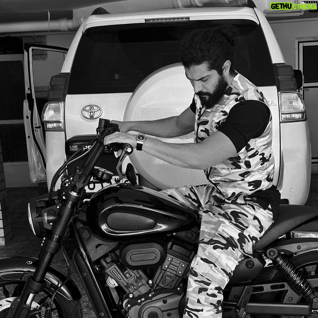 Sina Mehrad Instagram - … درسته سوختیم ولی خب ته دیگمون مشتی شد😋