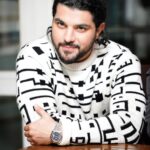 Sina Mehrad Instagram – 🙏🏻❤️ دوستون دارم
ممنون از حمایتتون
#شادروان