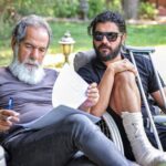 Sina Mehrad Instagram – از «مردی شبیه باران» تا «پول پارتی» ، ۲۸ سال ، در کنارت ، زیر سایه ات ، جلوی دوربین ، پشتِ دوربین
❤️👑
فیلم سینمایی «پول پارتی» به لطف پروردگار ، با تمام چالش های جدیدی که تجربه کردم ، کلید خورد …🤲🏼
.
عکس : سمیرا بختیاری