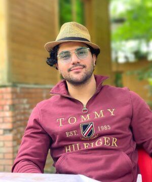 Sina Mehrad Instagram - ❤️
Great days don’t come to you , you should walk to them ...

روزهای عالی به سمت تو نمیان ، تو باید به سمت آنها قدم برداری ...