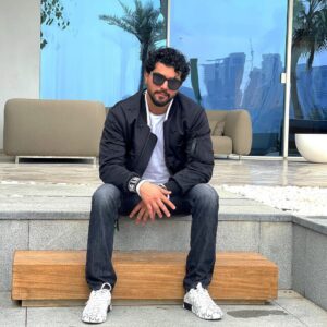 Sina Mehrad Instagram - ...بی خویش تر از خویشم
🙏🏼❤️