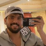 Sina Mehrad Instagram – #fan#ilovemyfans ❤️😘
این پست فقط برای شماست…
نامه ها ، هدیه ها و نقاشی های شما …
دوستون دارم .