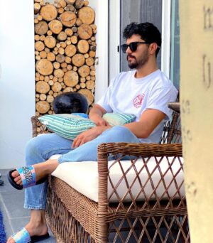Sina Mehrad Instagram - ...پشتمی یا دشمنی
فرقی نمیکنه من مسیرمُ میرم...
❤️