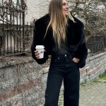 Sinem Kobal Instagram - Mart 🖤 kadınlar günümüz kutlu olsun 🌹💌