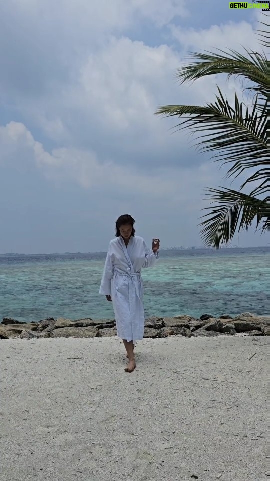 Sirin Horwang Instagram - กลับมาทำงานต่อละค่าาา Thank you #reset @so.maldives