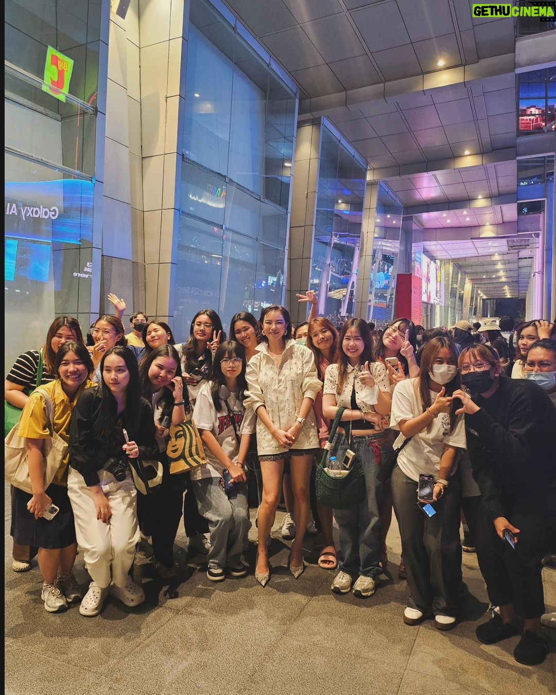 Sirin Horwang Instagram - 🥰🥰🥰 #samsungAI is here #samsung #galaxys24