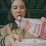 Sirin Horwang Instagram - อย่ามองเล็บ!!! ข้ามนะ ข้ามไป 🤣😅💅💅 #breakfast