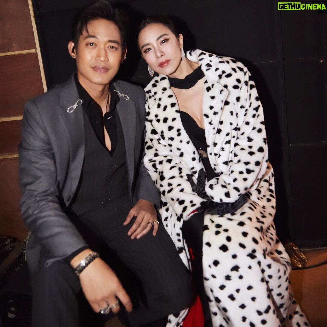 Sirin Horwang Instagram - #disneywish !!! Happy 100th birthday ❤️❤️❤️ 😘😘😘 thank you for having me #cruella 🐶🐶🐶 @sirivannavari_shop @beautygems_official