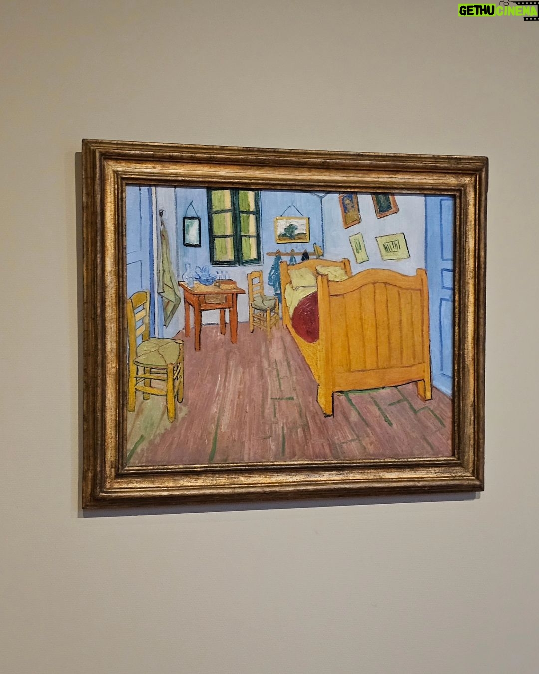 Sirin Horwang Instagram - #vangoghmuseum #mocomuseum #stedelijkmuseum 🤓🤓🤓