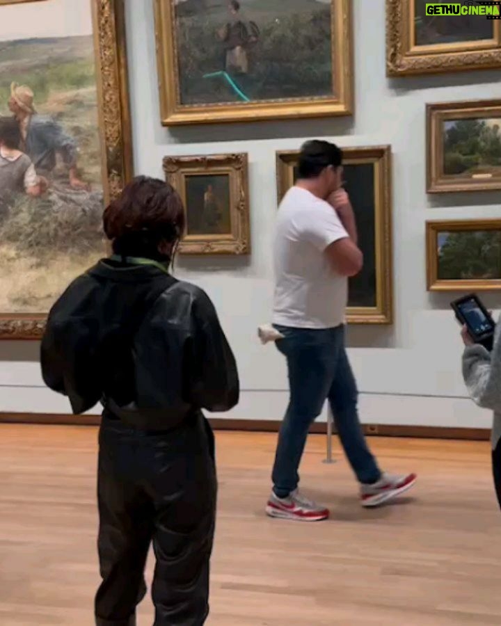 Sirin Horwang Instagram - #vangoghmuseum #mocomuseum #stedelijkmuseum 🤓🤓🤓