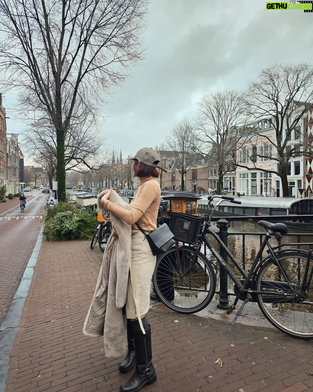 Sirin Horwang Instagram - Tourist 1 อัตรา 🤪🤪🤪 #amsterdam